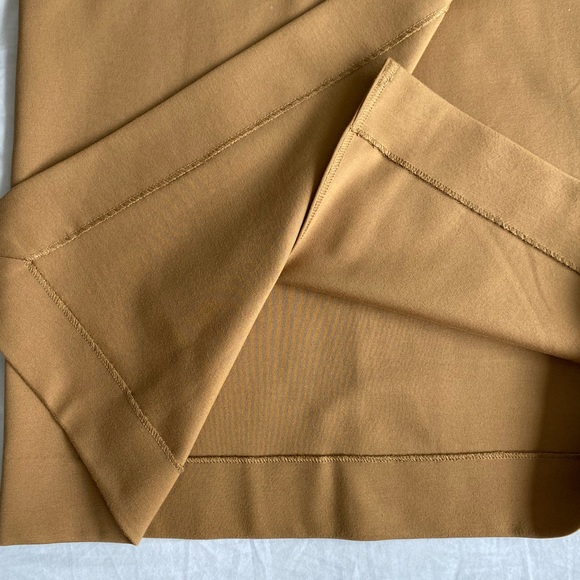 Buttoned-up wrap skirt - Picture 6 of 7